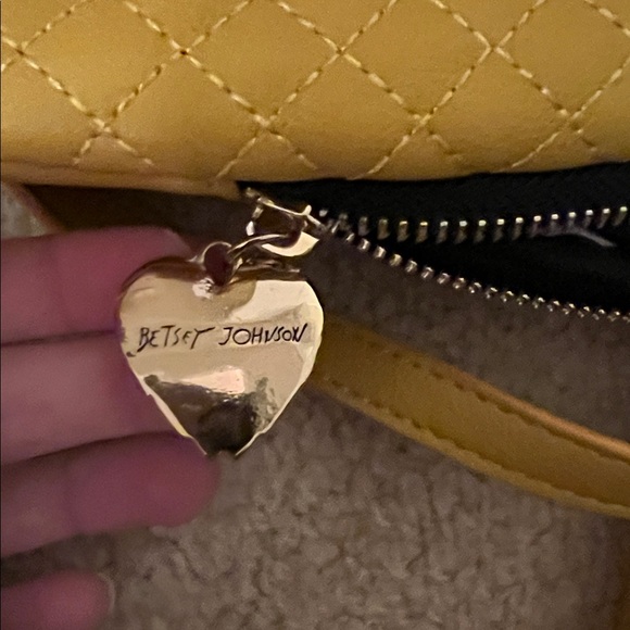 Betsey Johnson “Pineapple of My Eye” Yellow Mini Backpack NWOT - Picture 7 of 8
